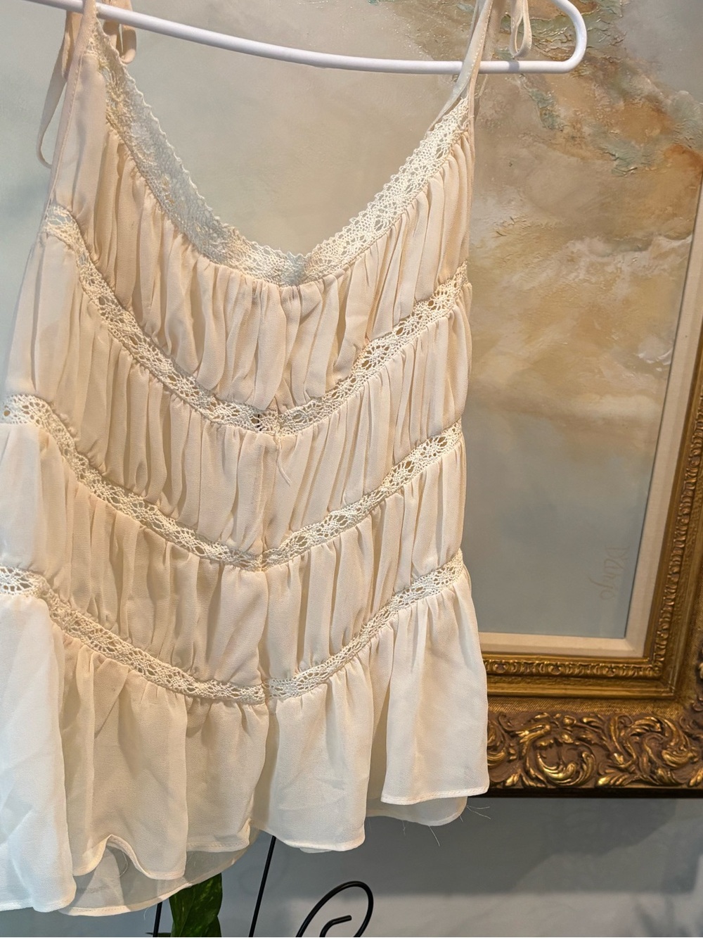 VIGOSS  Cream Tiered Lace-Trim Tie-Strap Camisole